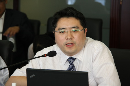 图为我所合伙人柳波律师发言